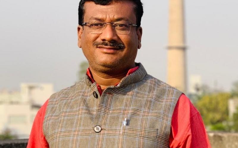 3 lakh 60 thousand employees will not get the opportunity of transfer due to transfer policy, why this discrimination?: Congress, Employees of Education, Police, Transport, Mineral, Commerce, Registration departments are out of the transfer policy, what kind of policy is this, Dhananjay Singh Thakur, Senior Spokesperson, Chhattisgarh Pradesh Congress Committee, Khabargali