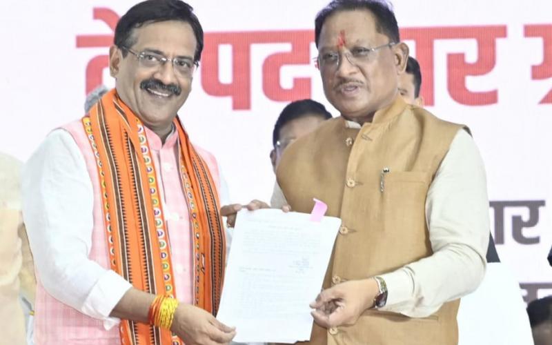 Under the leadership of Prime Minister Modi, the concept of taking cooperatives to every household is being fulfilled - Chief Minister Say, Chief Minister attended the taking over ceremony of the newly appointed authorized officer of Apex Bank Kedar Nath Gupta, virtually inaugurated the new branch of Apex Bank, Chhattisgarh, Khabargali