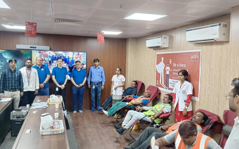 Four-day massive blood donation camp organized in Chhattisgarh on the initiative of Adani Foundation. More than 2800 units of blood donated, more than 37,000 plants planted on the birthday of Adani Group Chairman Shri Gautam Adani, Chhattisgarh, Khabargali