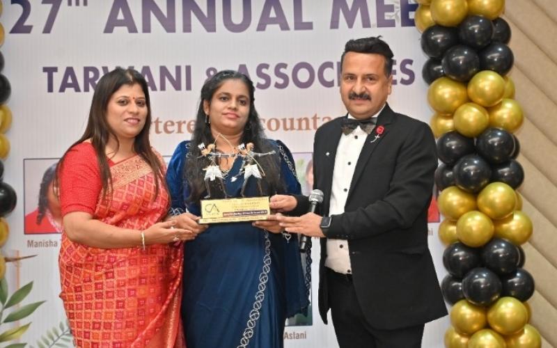 27th Annual Meeting of Tarwani & Associates concluded, Muskan Sharma got BCD and Lokesh Agrawal got Best Article Award, Raipur, Chhattisgarh, Khabargali