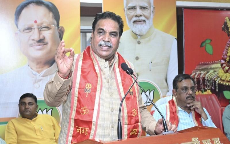 El 3 de agosto se llevará a cabo un gran Kavad Yatra desde Raipur West con pompa y espectáculo bajo el liderazgo de Moonat, MLA Rajesh Moonat, Chhattisgarh, Khabargali