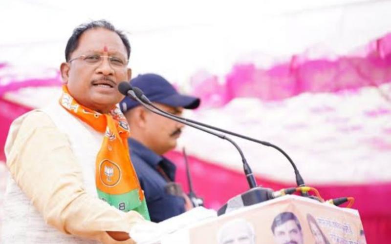 New initiative of Chief Minister Vishnudev Sai, distributing milch cows in tribal districts, care is also the responsibility of the government cg hindi news latest news big News khabargali 