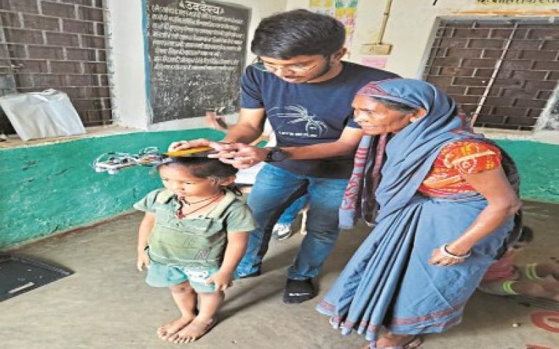 Students created a digital height measuring device, it will tell the weight in a few seconds Chhattisgarh News Raipur news cg hindi News khabargali 