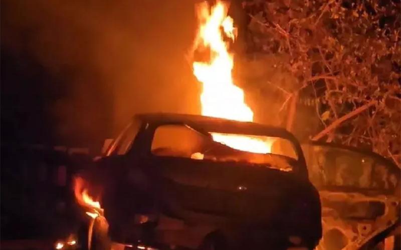 Tragic accident on National Highway 30, car caught fire after colliding with the bridge cg News big News latest News khabargali 