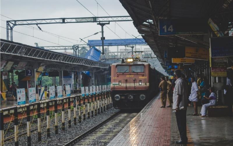Railway passengers will face trouble once again, Raipur-Bilaspur-Titlagarh passenger cancelled Raipur news indian Railway khabargali 