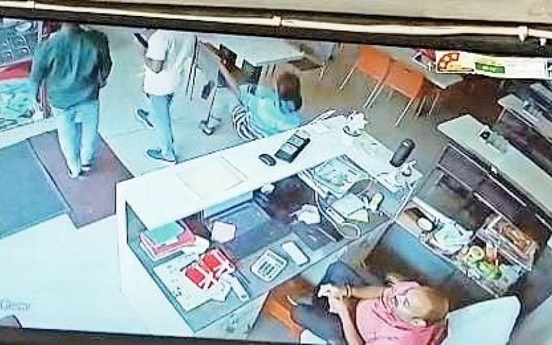 A young man arrived at a hotel for breakfast, died of a silent attack cg news hindi News big news latest News khabargali 