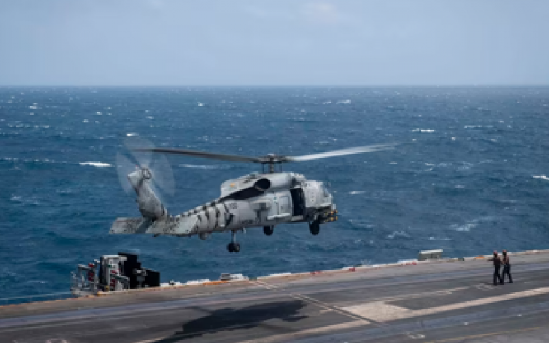 US Navy helicopter and fighter jet crash in South China Sea, causing panic hindi News big News latest News khabargali 