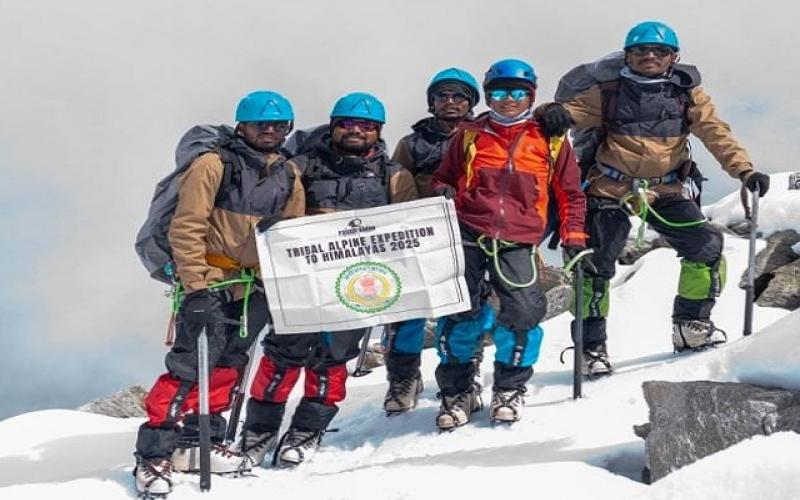 Chhattisgarh's tribal youth have achieved a new alpine route in the Duhangan Valley of Himachal Pradesh. Chhattisgarh news hindi news latest news big News khabargali