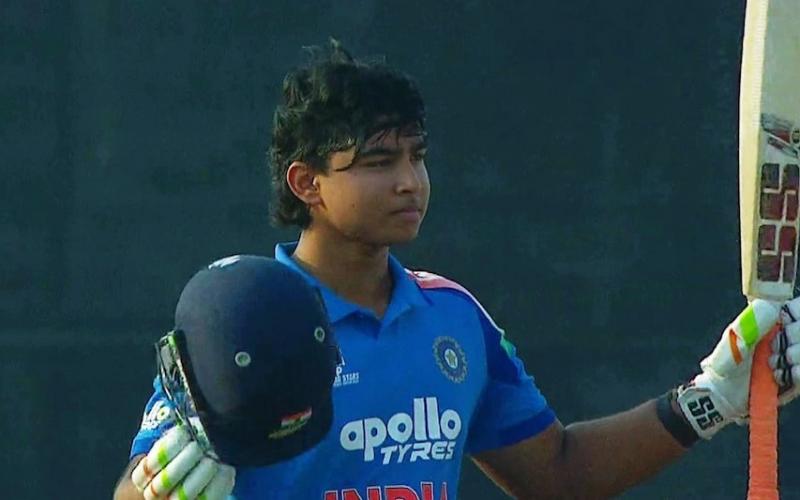 14-year-old Vaibhav Suryavanshi smashed a century in 32 balls, scoring 144 runs against UAE. Hindi latest News big News khabargali 