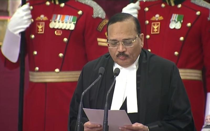 Justice Surya Kant becomes the 53rd CJI of India, administered the oath by the President, will have a tenure of 15 months. Hindi news big news latest news khabargali 