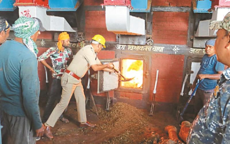 Criminal Rohit Tomar will be arrested soon, Raipur police raids continue