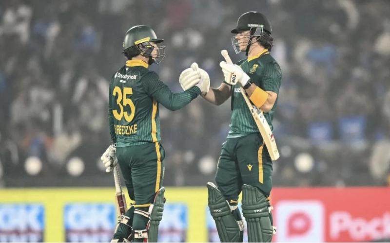 South Africa defeated India by 4 wickets in Raipur, bowlers ruined Kohli and Gaikwad's centuries, lost by 358 runs, Darshan was disappointed, Chhattisgarh, Khabargali