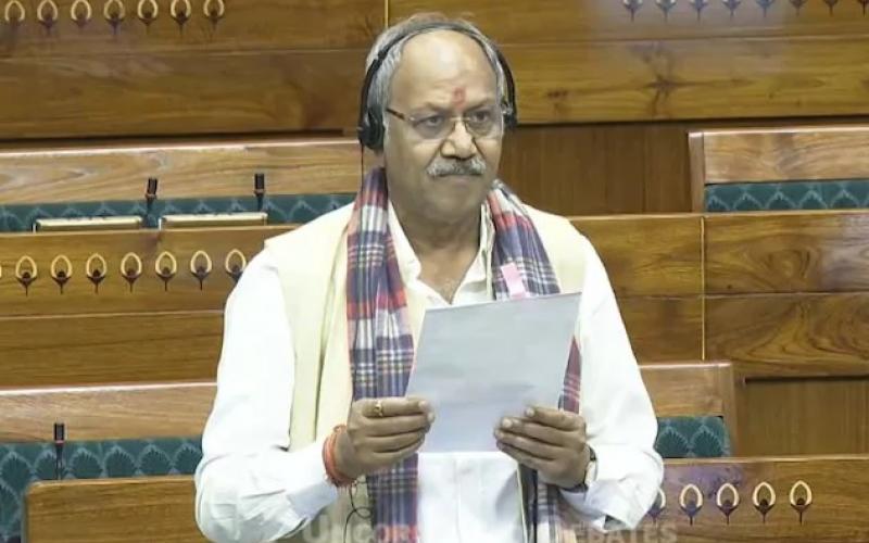 MP Brijmohan Agrawal raised the issue of digital arrest fraud in the Lok Sabha, demanding an AI security system.khabrgali 