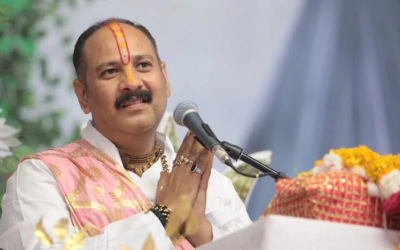 Pandit Pradeep Mishra will narrate the story of Shiva Mahapuran in Dantewada, here rumors of selling passes spread. Hindi News latest news khabargali 