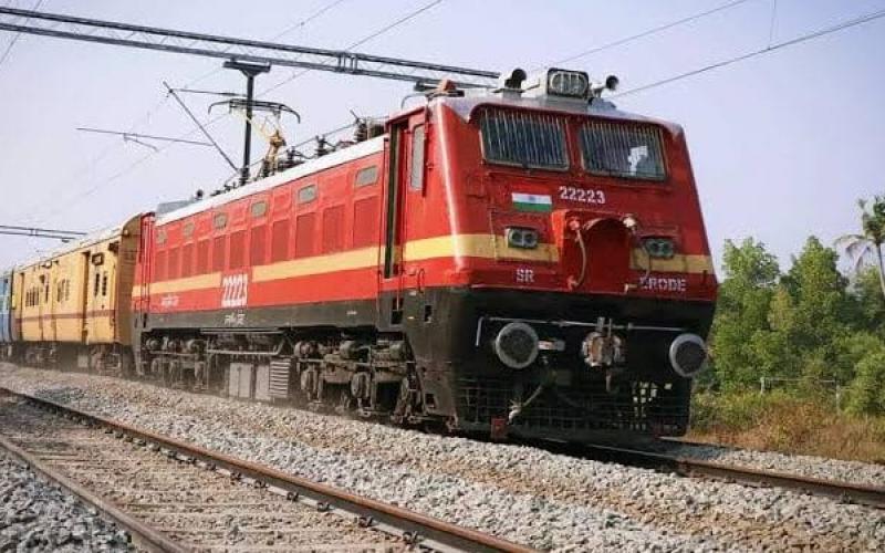 These seven trains will remain cancelled till January 31, increasing difficulties for rail passengers in the new year; see the list. Hindi News latest News train cancelled khabargali 