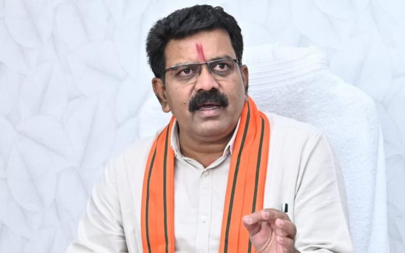 The tradition of giving guard of honour ends in Chhattisgarh, a historic change due to the initiative of the Deputy Chief Minister. Hindi News latest news khabargali 