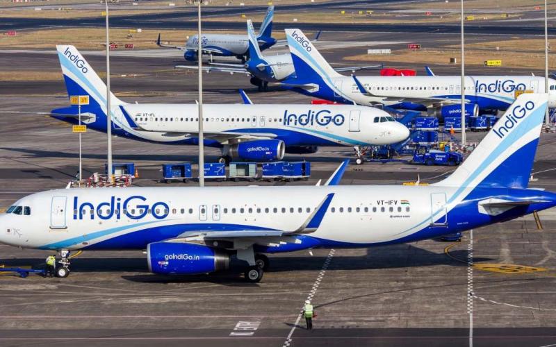 Indigo Airlines suffers technical glitch, Mumbai-Ahmedabad, Bengaluru and Delhi flights affected, 1000 passengers stranded