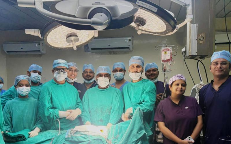 छाती के दुर्लभ कैंसर का सफल ऑपरेशन, अम्बेडकर अस्पताल रायपुर में बची मरीज की जान खबरगली Successful operation for rare chest cancer, patient's life saved at Ambedkar Hospital, Raipur Raipur chhattisgarh khabargali 