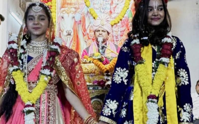 Bhagavata Katha resonates in Gayatri Nagar, Raipur; devotees rejoice at the marriage ceremony of Shri Krishna and Rukmini; community feast on the 25th; organized by Pujya Shri Shivanand Maharaj Ji of Chitrakoot Dham, Chhattisgarh, Khabargali.