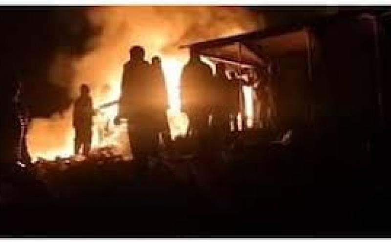 आग लगने से एक ही परिवार के तीन लोगों की मौत, पूरे इलाके में मची अफरा-तफरी खबरगली Three members of a family died in a fire, causing panic in the entire area. mumbai hindi news latest mumbai news khabargali 