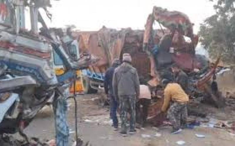 Major accident at Keshkal Ghat: Three trucks collide, NH-30 completely blocked