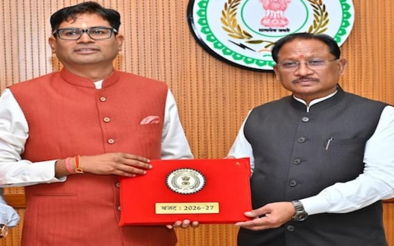 Chhattisgarh Budget 2026-27, ₹1.72 lakh crore roadmap from 'Sankalp' to Siddhi, Sai government's inclusive vision, from farming to self-employment, big announcements for every section, know what special was received this time, big investment in education, industry and connectivity, Raipur, Sai government, empowerment of farmers, women, youth and employees, agriculture, industry, health and infrastructure, Chief Minister Vishnu Dev Sai, Finance Minister OP Choudhary, Khabargali
