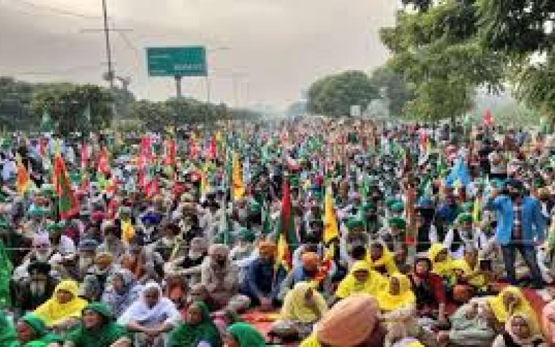 देशभर में आज किसानों का चक्का जाम, स्कूल-कॉलेज से लेकर बैंक तक, जानें क्या खुला क्या बंद खबरगली Farmers' strike across the country today, from schools and colleges to banks, find out what's open and what's closed. hindi news big news khabargali 