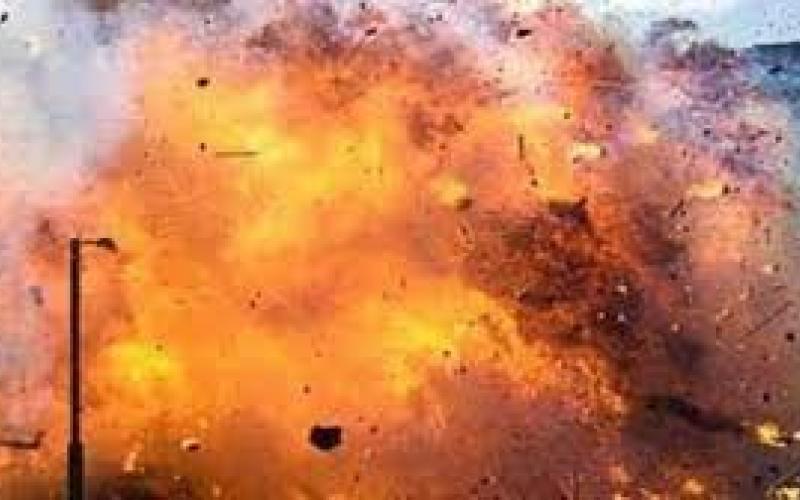 बम धमाकों और गोलीबारी से दहल उठा पाकिस्तान, 16 लोगों की हुई मौत खबरगली Bomb blasts and gunfire rock Pakistan, 16 people killed hindi news khabargali 