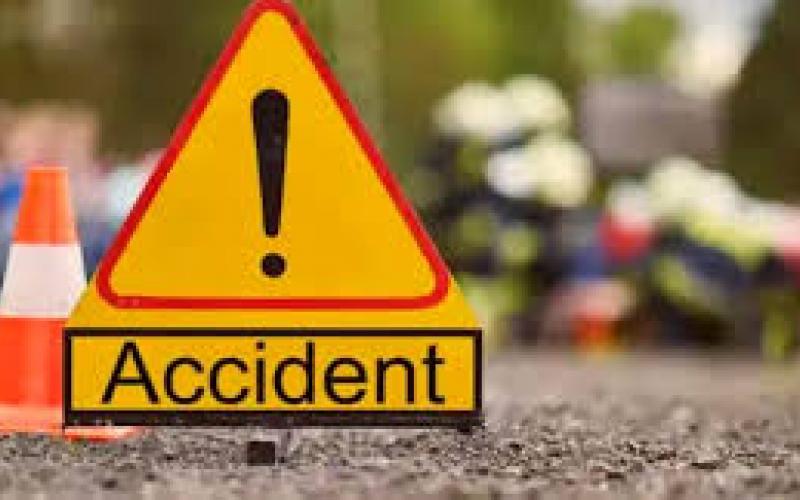 Two brothers riding a bike met with a horrific accident, both died, and the scene left people stunned. hindi news latest news khabargali 