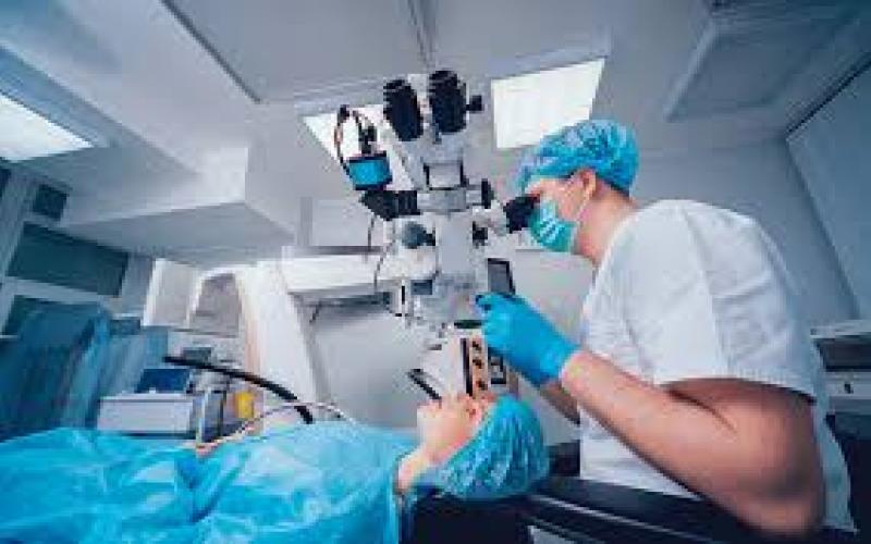 Cataract surgery now costs just Re 1, VIP facilities and free meals. bhilai news hindi news khabargali 