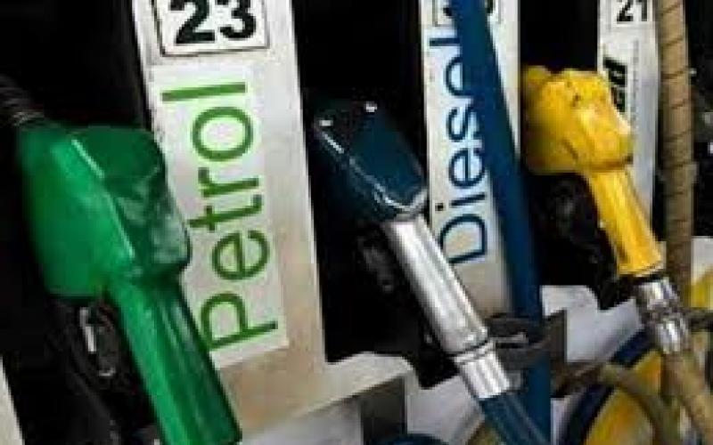 There is no shortage of petrol and diesel in Chhattisgarh, the government dismissed the rumours. raipur chhattisgarh hindi news khabargali 