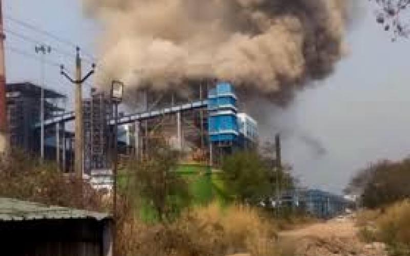 23 dead, 13 hospitalised, FIR registered against 10 in Vedanta plant accident hindi news janjgir news khabargali 