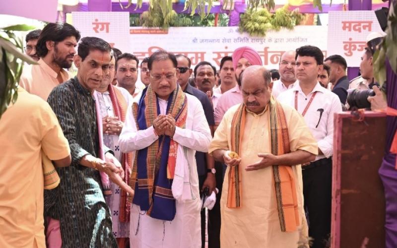 Two-day grand Akhand Harinam Sankirtan Namayagya organized in the premises of Shri Jagannath Temple located in Gayatri Nagar of capital Raipur, Harinam Sankirtan became the Mahabrahmastra of Sanatan awakening, religious conversion will be stopped, Raipur North Assembly Constituency MLA and Chairman of the Organizing Committee Purandar Mishra, Chhattisgarh, Khabargali
