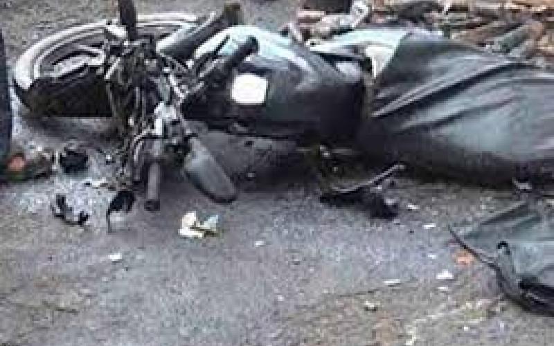  A truck hits a bike, killing a husband, wife, and three children.hindi news big news latest news khabargali 