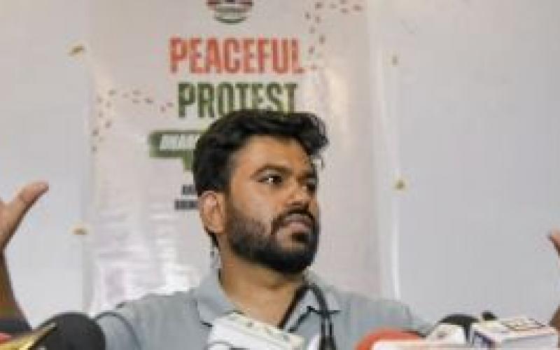 Cockroach Janata Party to launch 'Kya Bolti Public' campaign; Abhijit Dipke makes the announcement. mumbai hindi news latest news khabargali 
