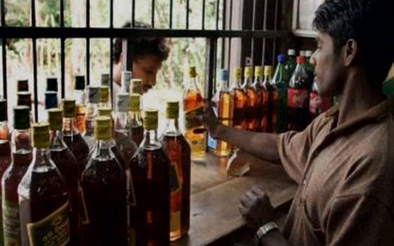 Setback for liquor lovers in Chhattisgarh: Government changes rules; effective from this date. Latest news hindi news raipur news khabargali 