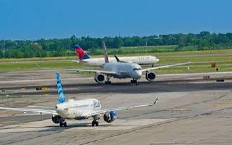 Weather disrupts air traffic; Goa-bound flight diverted to Nagpur. raipur chhattisgarh hindi news khabargali 