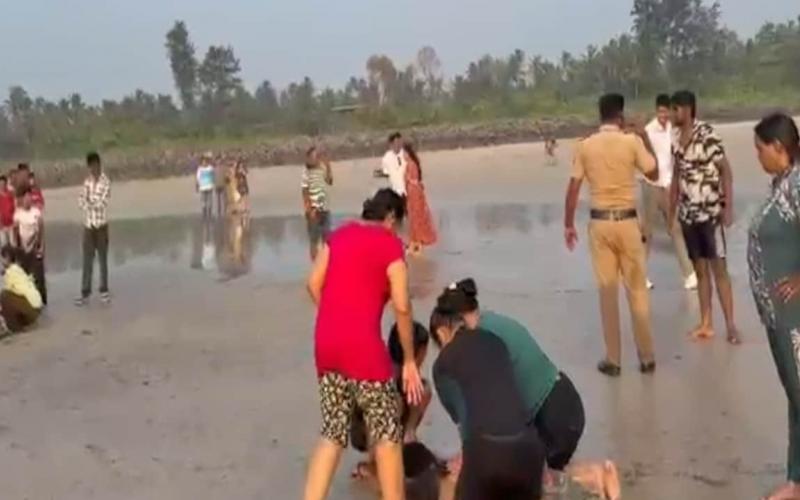 Major tragedy at Raigad's Diveagar Beach: 8 students drown in the sea; a group of 48 people had come from Pune for a picnic. Latest news hindi news khabargali 