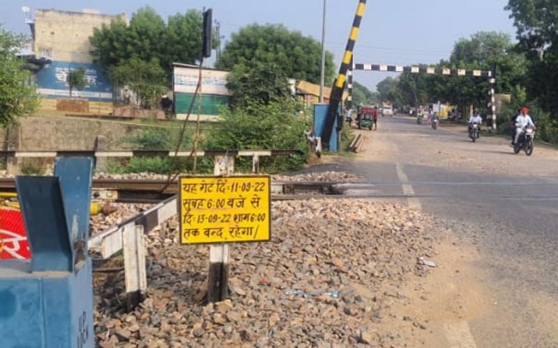 Simga Suhela railway crossing to remain closed for eight days starting the 13th traffic to move in a single lane on the H Cabin down line raipur chhattisgarh news khabargali 