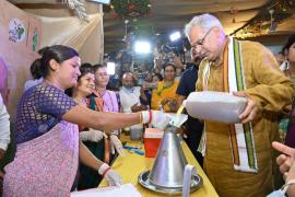 Chief Minister Baghel became the first cow urine seller of the state, the first festival of Chhattisgarh, Hareli, Khabargali