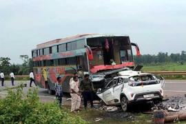 Fierce Collision, Collision, Accident, Bus of Kotwali Than Travels of Bastar District, Village Metawada, Bastar, Death, Chhattisgarh, Khabargali on Jagdalpur-Raipur National Highway-30