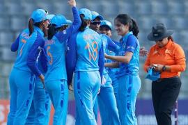 Indian women's cricket team, creating history, capturing the title of Asia Cup for the seventh time, Khabargali