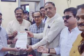 Investigation of disproportionate assets of Dr. Raman and his family, Congress submits memorandum to Governor, Municipal Corporation Chairman Pramod Dubey, City District Congress Committee President Girish Dubey, Chhattisgarh, Khabargali