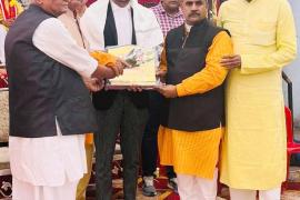 Advocate Anjinesh Anjay Shukla, BJYM State Officer, Kanyakubj Brahmin Samaj honored, Raipur, Chhattisgarh, khabargali