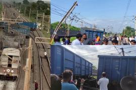 Down line normal after 24 hours, middle line still closed .. Goods train fell from Dhadam near Akaltara, 12 coaches including brake van derailed, Chhattisgarh, Khabargali