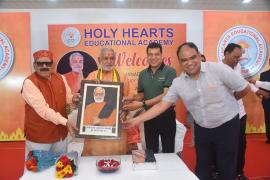 Unforgettable lecture by Pandit Vijay Shankar Mehta ji on 'Students' Life Management', Holy Hearts School, Yoga Mandapam, Acharya Surendra Pratap Singh, Principal Mrs. Neepa Chauhan, Raipur, Chhattisgarh, khabargali