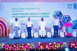New portal of Labor Department launched, workers' cases will be resolved quickly, President of Chhattisgarh Building and Other Construction Workers Welfare Board, Sushil Sunny Aggarwal, Labor Commissioner Bhim Singh, Amit Kumar, Head of United Nations Development Program Delhi, Mrs. Savita Mishra,  Additional Labor Commissioner and Secretary B, O, C, Jangde Additional Commissioner Labour, Raipur, Khabargali