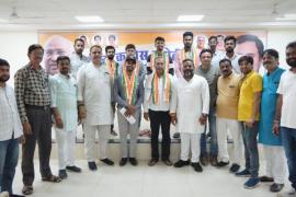 Sushil joined Congress under the leadership of Sunny Aggarwal, BJP District Vice President, President Girish Dubey welcomed him with a gamchha, Raipur, Chhattisgarh, Khabargali.