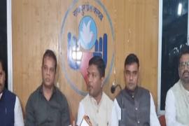 A huge blow to the Aam Aadmi Party before the Lok Sabha elections, many leaders including Komal Hupendi, Vishal Kelkar, Anand Prakash Giri and Ravindra Singh have left the party. Anand Miri, who contested from Akaltara, and Nishad, who was a candidate from Sakti, Chhattisgarh, Khabargali.