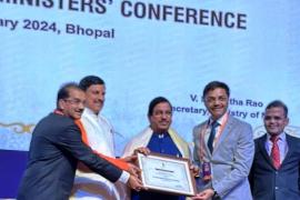 Second Best Performance Award for the auction of non-coal main mineral blocks to Chhattisgarh, Union Coal and Mines Minister gave the award in the State Mining Minister's Conference, Prahlad Joshi, Anurag Diwan, Joint Director Mineral Administration, Incharge Auction, Sanjay Kanakne Joint Director Geology, khabargali